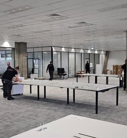 Montage du mobiliers et implantation selon le plan d'implantation